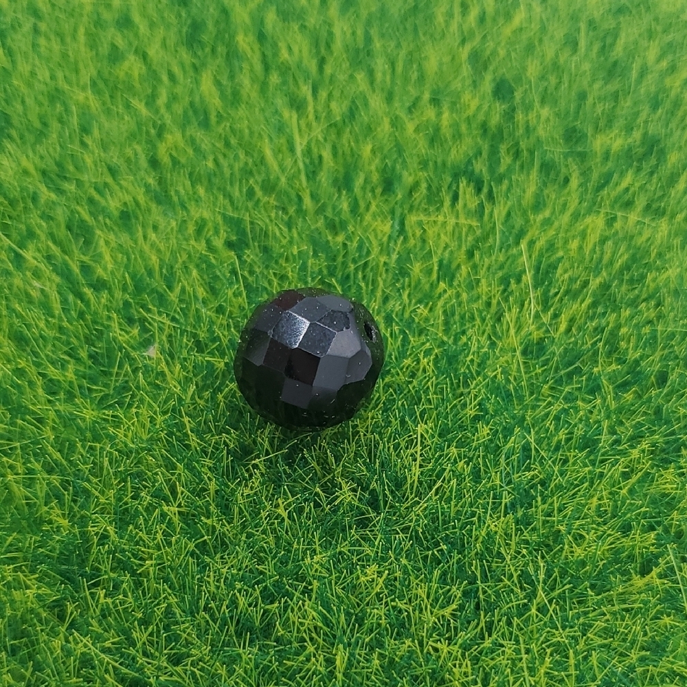 Faceted Black Bead‎ P313